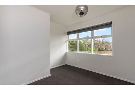 Photo of property in 6 Sheehan Road, Te Atatu South, Auckland, 0610