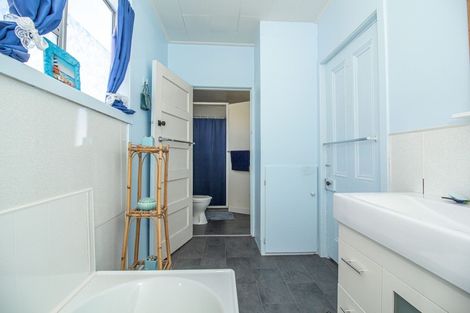 Photo of property in 30 Derby Street, Westport, 7825