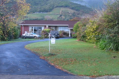 Photo of property in 11 Matenga Street, Waikanae, 5036