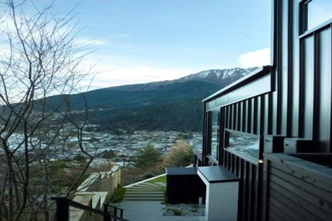 Photo of property in 29 Vancouver Drive, Queenstown, 9300