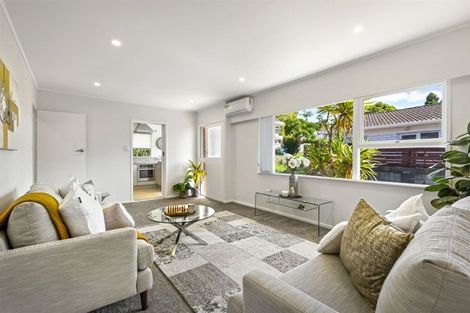 Photo of property in 1/12 Keldale Place, Forrest Hill, Auckland, 0620