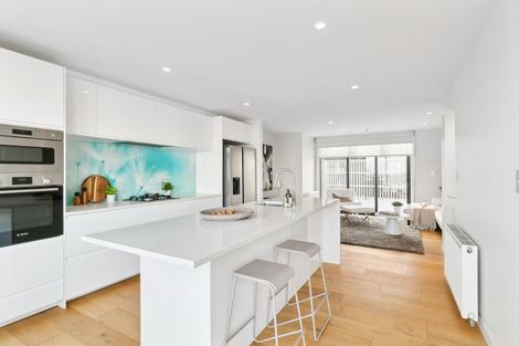 Photo of property in 8b Lyall Parade, Lyall Bay, Wellington, 6022