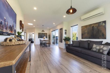 Photo of property in 30 Jelas Drive, Riverhead, 0820