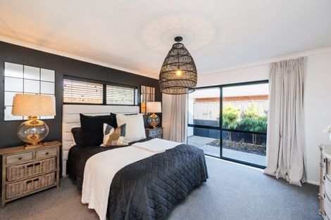 Photo of property in 2 Alpine Grove, Kelvin Grove, Palmerston North, 4414