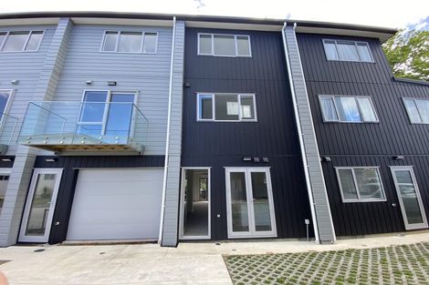 Photo of property in 6/36 Edmonton Road, Henderson, Auckland, 0612