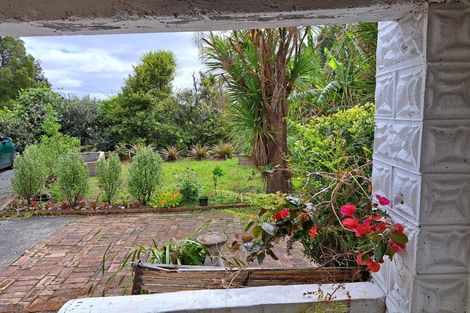 Photo of property in 203 Godley Road, Titirangi, Auckland, 0604