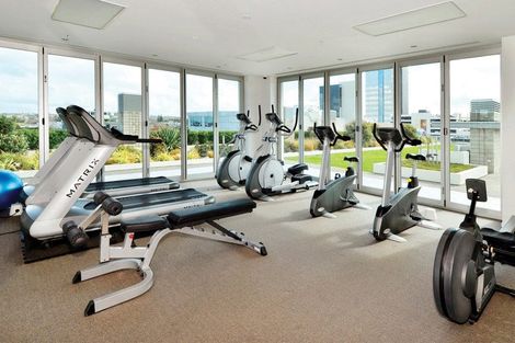 Photo of property in Sentinel Apartments, 2402/3 Northcroft Street, Takapuna, Auckland, 0622