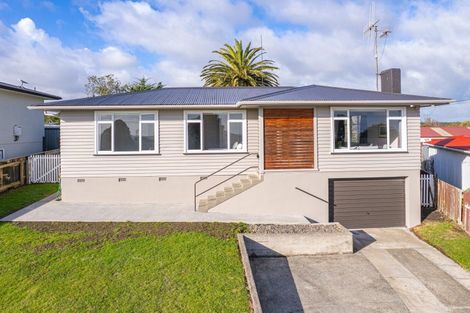 Photo of property in 15 Windsor Terrace, Durie Hill, Whanganui, 4500