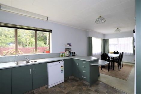 Photo of property in 16 Matai Place, Hawera, 4610