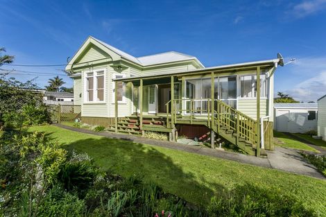 Photo of property in 120 Eskdale Road, Birkdale, Auckland, 0626