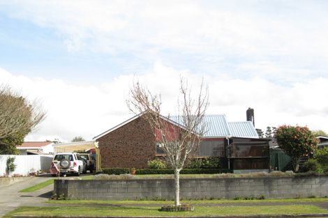 Photo of property in 77 Cressida Avenue, Stratford, 4332