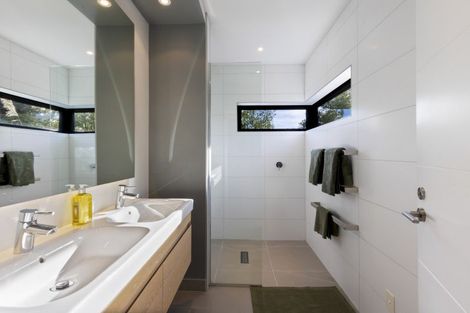 Photo of property in 3 Mckellar Drive, Jacks Point, Queenstown, 9371