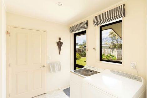 Photo of property in 12 Corfe Castle Lane, Levin, 5510
