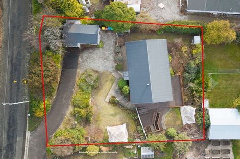 Photo of property in 18 Branxholm Street, Roxburgh, 9500