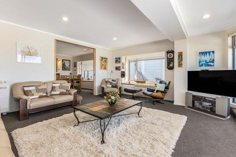 Photo of property in 2/227 The Terrace, Wellington Central, Wellington, 6011