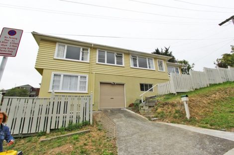 Photo of property in 1 Rimu Street, Tawa, Wellington, 5028