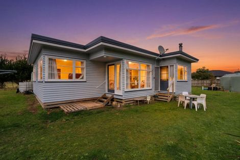Photo of property in 40 Garth Road, Levin, 5571