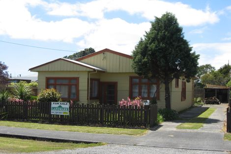 Photo of property in 9 Peel Street, Westport, 7825