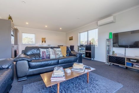 Photo of property in 15 Wai Matangi Place, Motuoapa, 3382