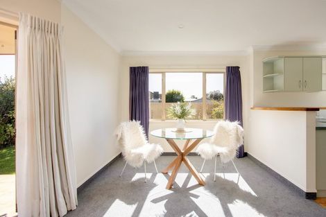 Photo of property in 52 Neeve Road, Taradale, Napier, 4112