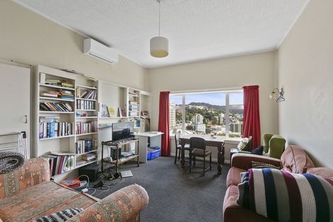 Photo of property in 71 Nairn Street, Mount Cook, Wellington, 6011
