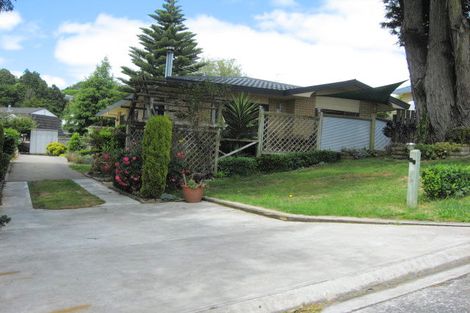 Photo of property in 16 The Glade North, Pukekohe, 2120