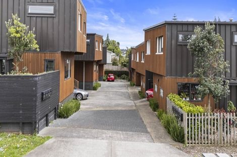 Photo of property in 23c Chippendale Crescent, Birkdale, Auckland, 0626
