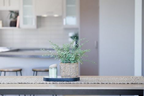 Photo of property in 15 Balmerino Grove, Waikanae, 5036