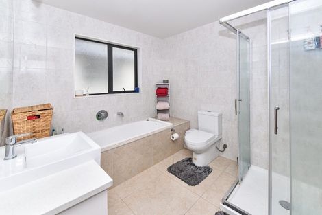 Photo of property in 49 Charlestown Drive, Flat Bush, Auckland, 2019