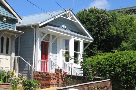 Photo of property in 15 Tainui Terrace, Mount Cook, Wellington, 6021