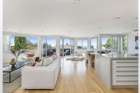 Photo of property in 44 Castor Bay Road, Castor Bay, Auckland, 0620
