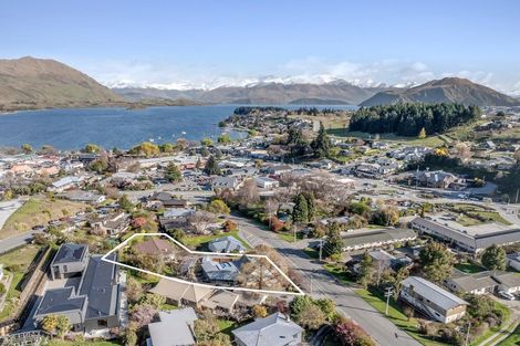 Photo of property in 19 Russell Street, Wanaka, 9305