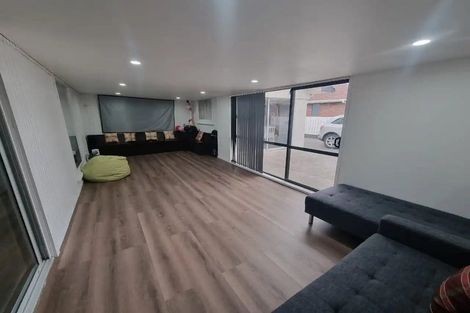 Photo of property in 18 Bellfield Road, Opaheke, Papakura, 2113