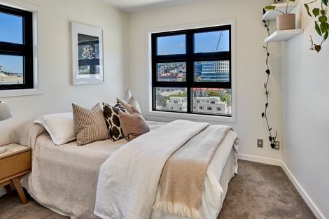 Photo of property in Endeavour Apartments, 125u1 Thorndon Quay, Pipitea, Wellington, 6011