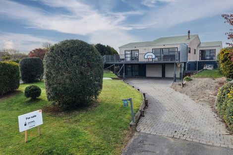 Photo of property in 19 Burnett Street, Kakanui, Oamaru, 9495