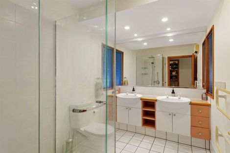 Photo of property in 1 Le Cascina Lane, Riccarton, Christchurch, 8011