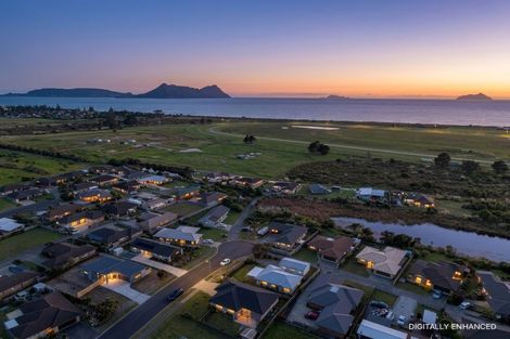 Photo of property in 12 Dune Lake Place, Ruakaka, 0116