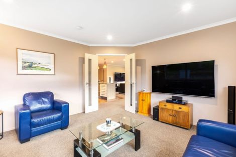 Photo of property in 21 Resolution Drive, Whitby, Porirua, 5024