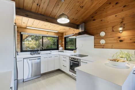 Photo of property in 7c Waterloo Place, Westown, New Plymouth, 4310