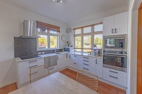 Photo of property in 95 Churchill Avenue, Hokowhitu, Palmerston North, 4410