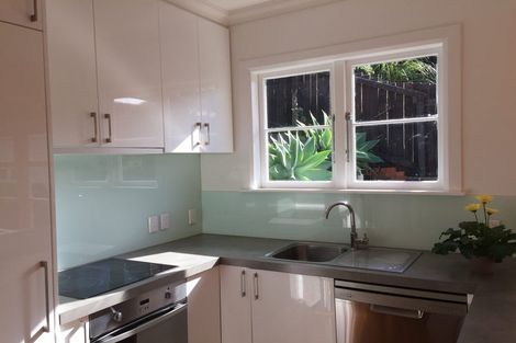 Photo of property in 14 Imperial Terrace, Melrose, Wellington, 6022