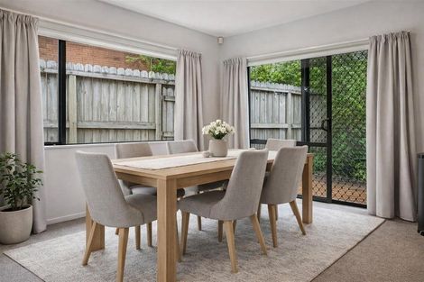 Photo of property in 68 South Kensington Way, Henderson, Auckland, 0612