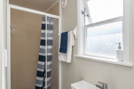 Photo of property in 4 Martin Street, Waikanae, 5036