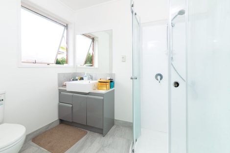 Photo of property in 68 Triangle Road, Massey, Auckland, 0614