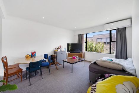 Photo of property in 1/66 Hillcrest Road, Papatoetoe, Auckland, 2025