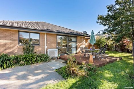 Photo of property in 35 Heathdale Crescent, Papakura, 2110