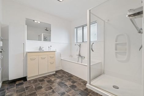 Photo of property in 76 Racecourse Road, Waiuku, 2123