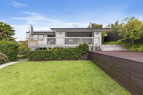 Photo of property in 19 Reydon Place, Cockle Bay, Auckland, 2014