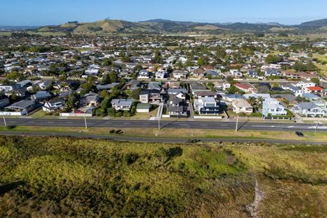Photo of property in 614b Papamoa Beach Road, Papamoa Beach, Papamoa, 3118