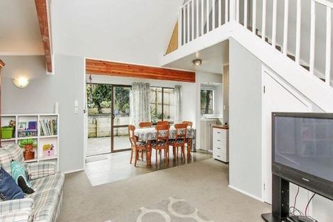 Photo of property in 16 Sylvan Crescent, Te Atatu South, Auckland, 0610